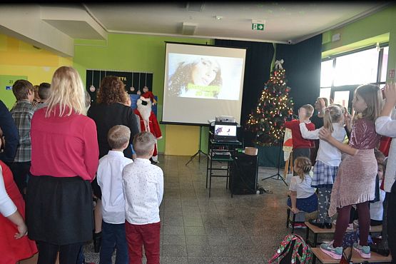 Grafika #28: Wspólne kolędowanie