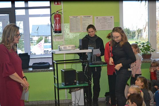 Grafika #15: #Razem Na Święta