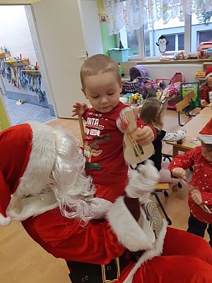Grafika #6: Mikołajki w przedszkolu