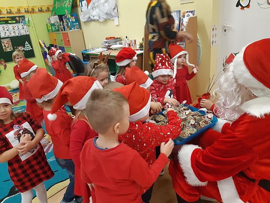 Grafika #11: Mikołajki w przedszkolu