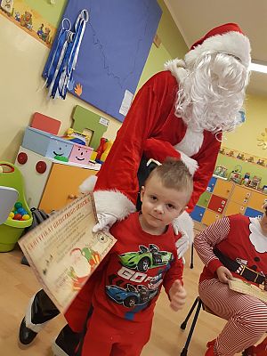 Grafika #1: Mikołajki w przedszkolu