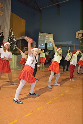 Grafika #121: VI Rodzinny Kiermasz Świąteczny