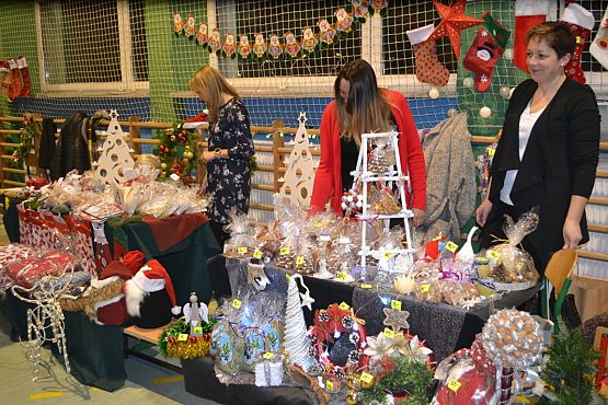 Grafika #5: VI Rodzinny Kiermasz Świąteczny