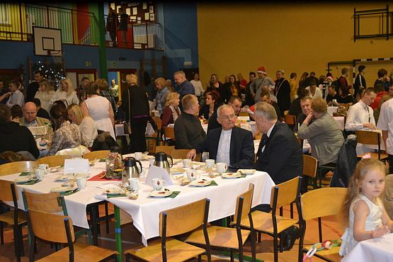 Grafika #12: VI Rodzinny Kiermasz Świąteczny