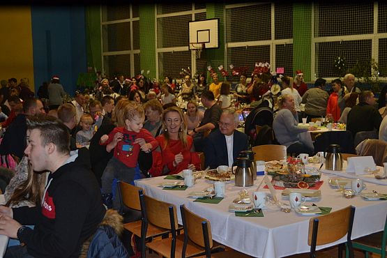 Grafika #21: VI Rodzinny Kiermasz Świąteczny