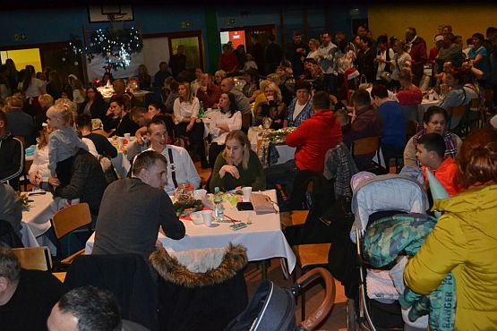 Grafika #41: VI Rodzinny Kiermasz Świąteczny