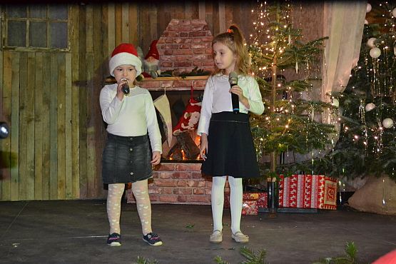 Grafika #43: VI Rodzinny Kiermasz Świąteczny