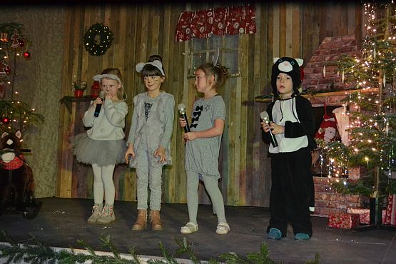 Grafika #46: VI Rodzinny Kiermasz Świąteczny