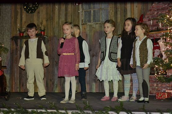 Grafika #52: VI Rodzinny Kiermasz Świąteczny