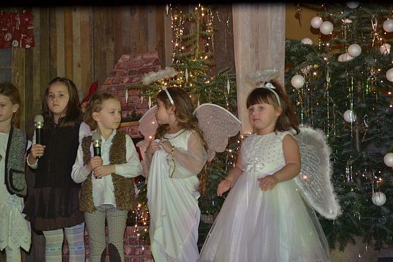 Grafika #57: VI Rodzinny Kiermasz Świąteczny