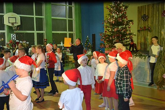 Grafika #65: VI Rodzinny Kiermasz Świąteczny