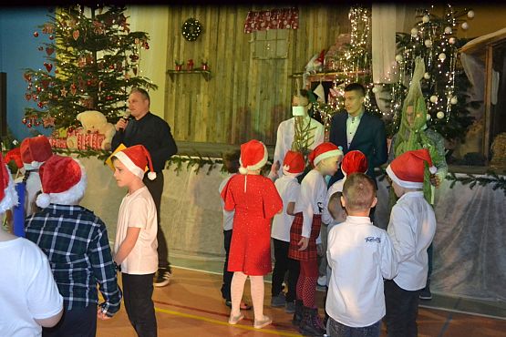 Grafika #67: VI Rodzinny Kiermasz Świąteczny