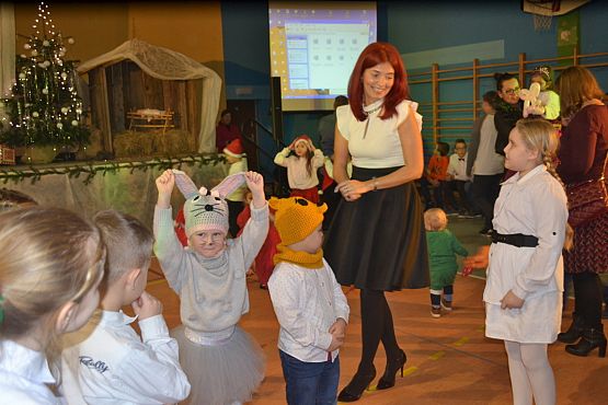 Grafika #85: VI Rodzinny Kiermasz Świąteczny