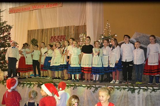 Grafika #102: VI Rodzinny Kiermasz Świąteczny