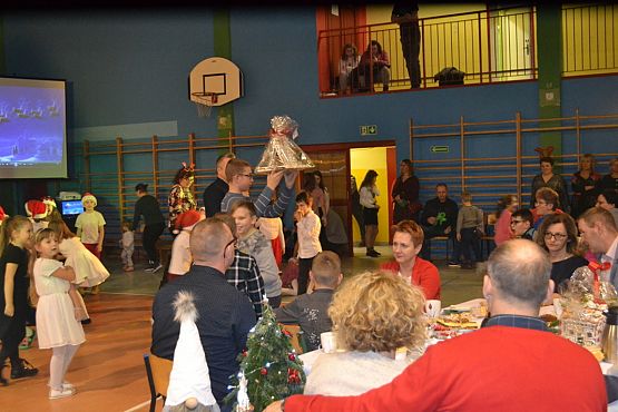 Grafika #114: VI Rodzinny Kiermasz Świąteczny