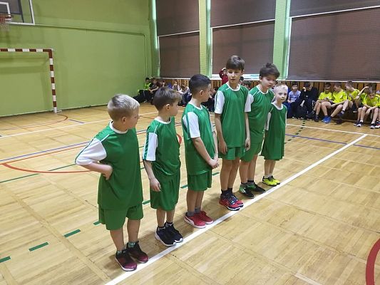 Grafika #3: Gminne zawody w dwa ognie usportowione.