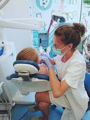 Grafika #0: Przyjazd Dentobusu 18 i 19 grudzień 2019 r.