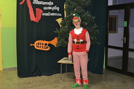 Grafika #1: Elf – pomocnik Mikołaja