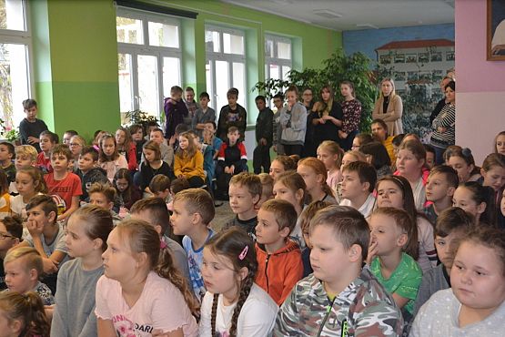 Grafika #5: Ilustracje muzyką malowane.