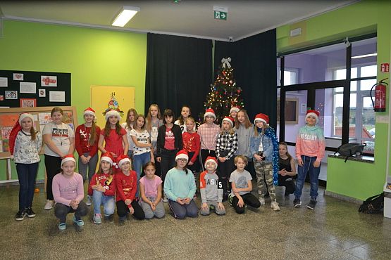 Grafika #1: Międzynarodowy Dzień Wolontariusza.