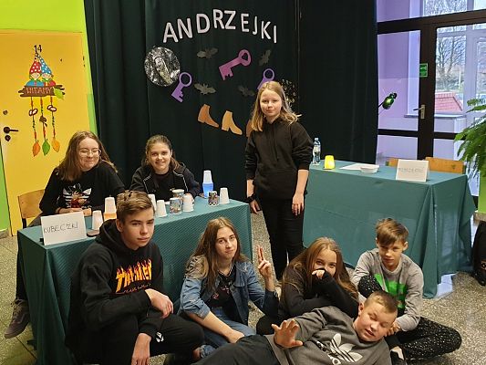 Grafika #0: Zabawa Andrzejkowa