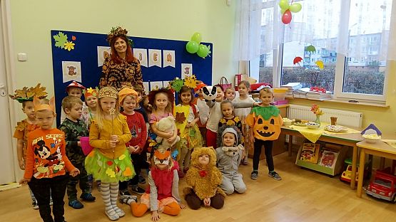 Grafika #0: Jesienny bal z misiem