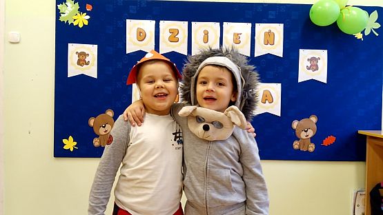 Grafika #9: Jesienny bal z misiem