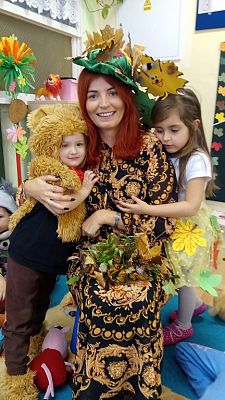 Grafika #1: Jesienny bal z misiem