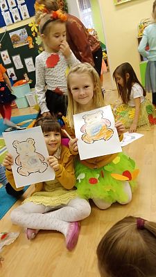 Grafika #11: Jesienny bal z misiem