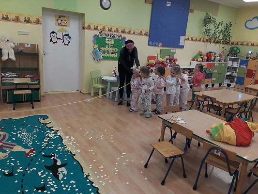 Grafika #18: Piżama party z okazji Dnia Pluszowego Misia