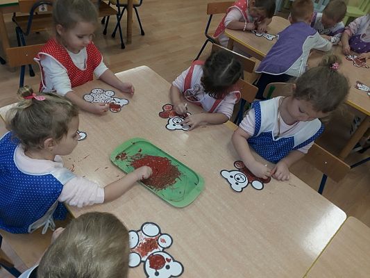 Grafika #12: Piżama party z okazji Dnia Pluszowego Misia