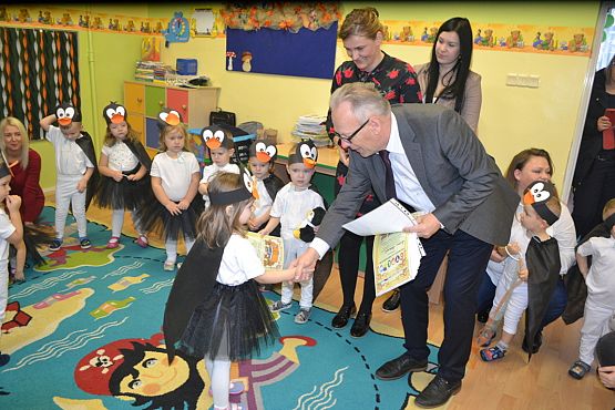 Grafika #3: Pasowanie w Przedszkolu