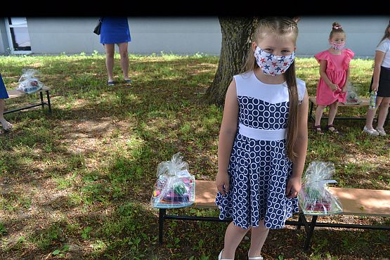 Grafika #9: Pożegnanie "Leśnych Skrzatów"