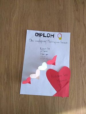 Grafika #19: 26 maja – Dzień Mamy