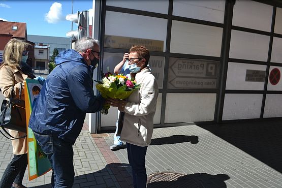 Grafika #6: #JESTEŚMY Z WAMI - DZIĘKUJEMY