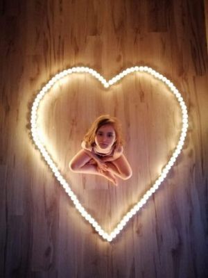 Grafika #0: 100 świeczek z okazji 100tnych urodzin Jana Pawła II