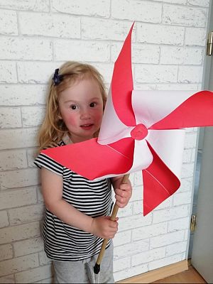 Grafika #33: Majowe święta