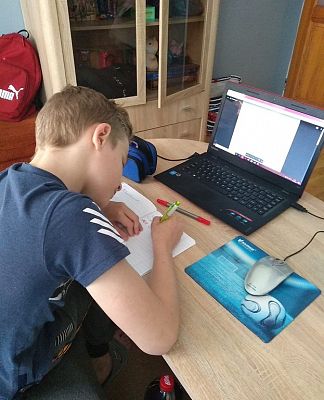 Grafika #0: Zdalne nauczanie w klasie V B