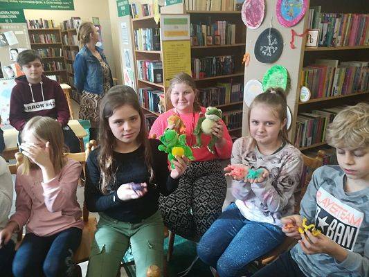 Grafika #5: DZIEŃ ŻABY