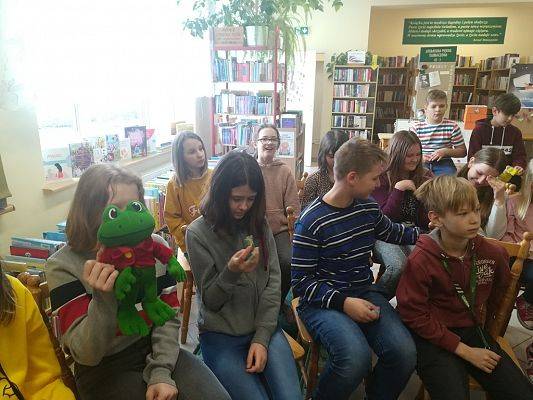 Grafika #3: DZIEŃ ŻABY