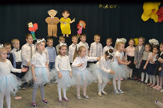 Grafika #19: Dzień Babci i Dziadka w Przedszkolu