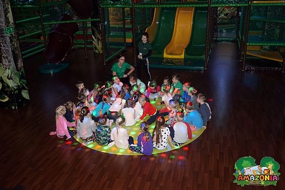 Grafika #0: Przedszkolaki w "Amazonii"