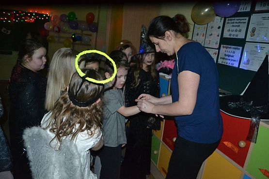 Grafika #1: Bal karnawałowy