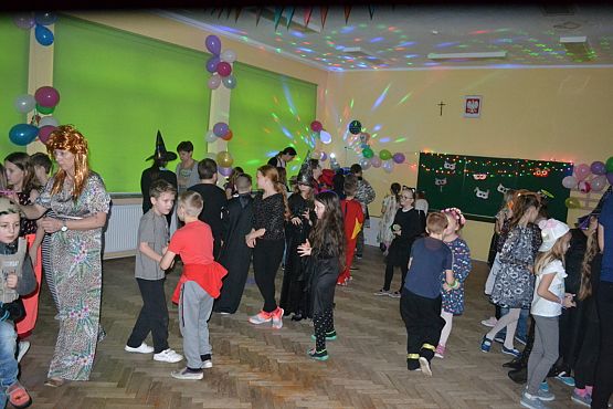 Grafika #16: Bal karnawałowy