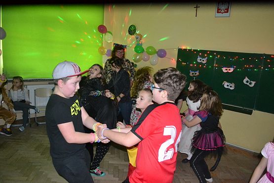 Grafika #18: Bal karnawałowy