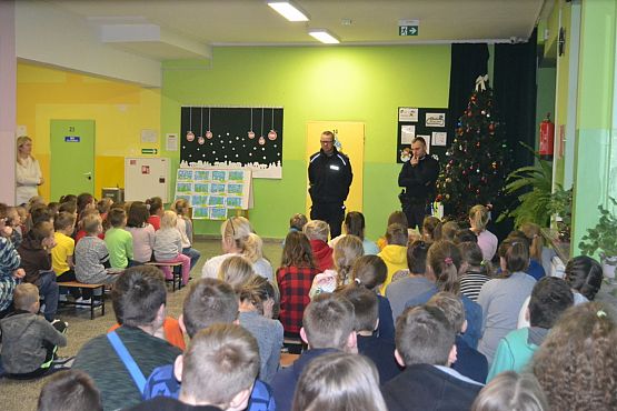 Grafika #1: BEZPIECZNE FERIE