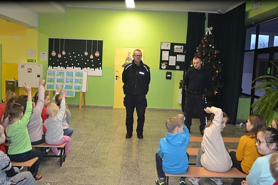 Grafika #3: BEZPIECZNE FERIE