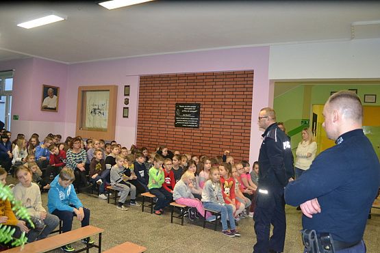 Grafika #6: BEZPIECZNE FERIE