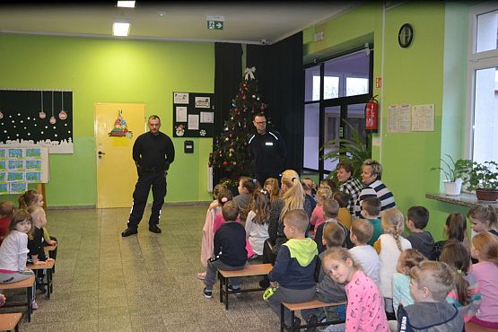 Grafika #9: BEZPIECZNE FERIE