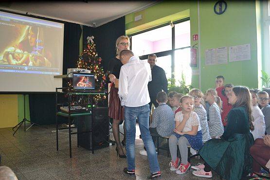 Grafika #11: Wspólne kolędowanie